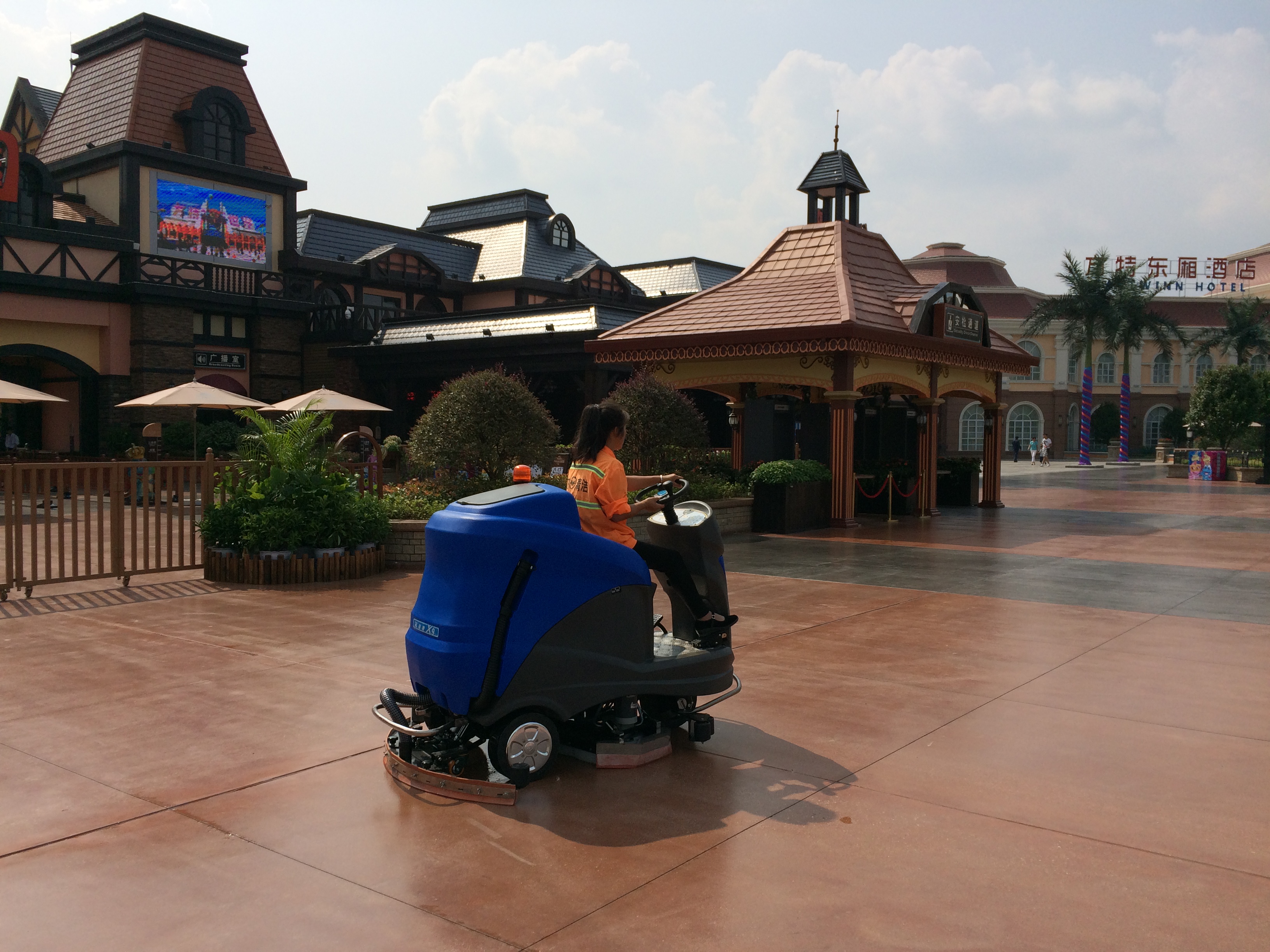 洗地機(jī)日?；A(chǔ)維護(hù)事項(xiàng)